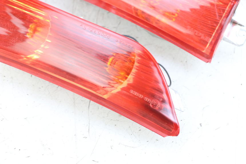 photo de HINTEN BLINKER PIAGGIO XEVO - X EVO 125 (2007 - 2017) - Gesamtansicht des Produkts