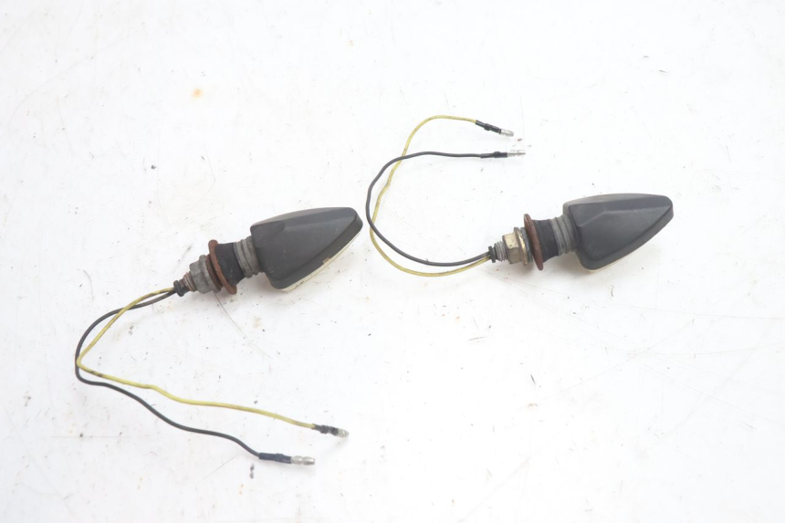 photo de HINTEN BLINKER YAMAHA XJR 1300 (1998 - 2002) - Details der Befestigungspunkte