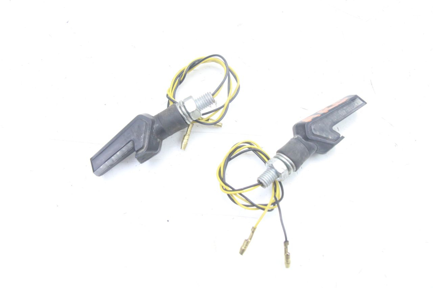 photo de HINTEN BLINKER YAMAHA FZS FAZER 600 (2001 - 2003) - Hauptansicht