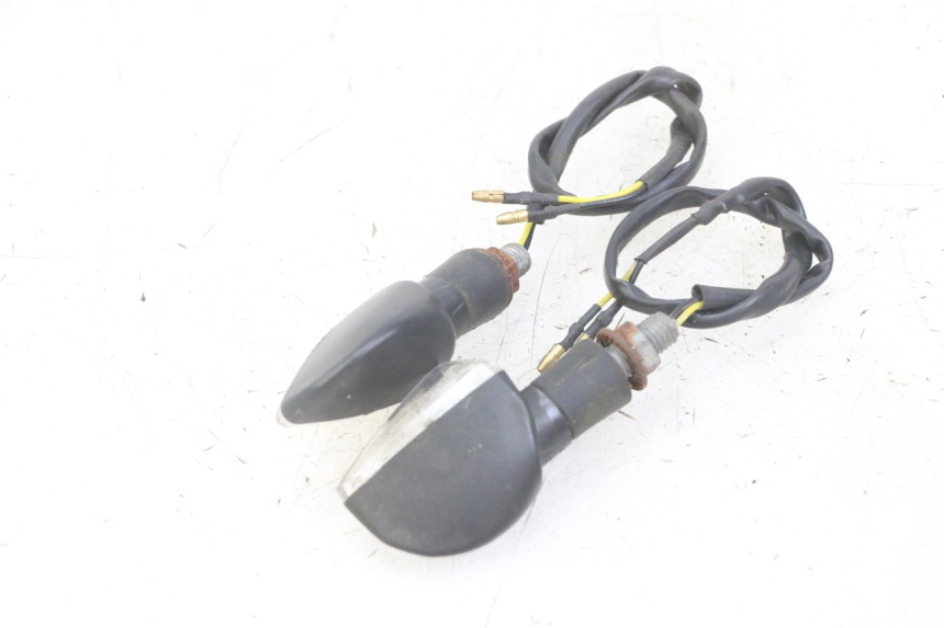 photo de VORNE BLINKER HONDA CBF 500 (2004 - 2007) - Oberflächenzustand und Material