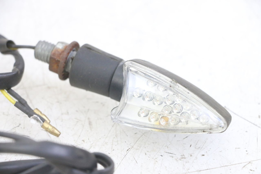 photo de VORNE BLINKER HONDA CBF 500 (2004 - 2007) - Kennzeichnungen und Originalreferenzen