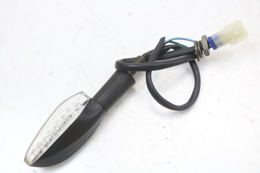 photo de VORNE RECHTS BLINKER E-MAX 80L 1 (2011 - 2014) - Zoom auf Gebrauchszustand