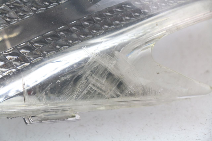 photo de VORNE RECHTS BLINKER APRILIA ATLANTIC 125 (2003 - 2009) - Details der Befestigungspunkte