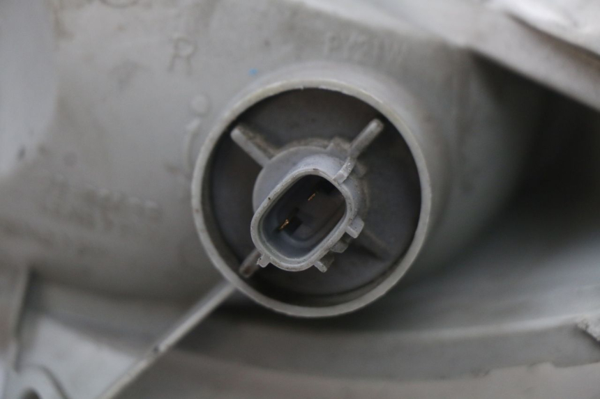 photo de RECHTER BLINKER SUZUKI BURGMAN 125 (2007 - 2014) - Oberflächenzustand und Material