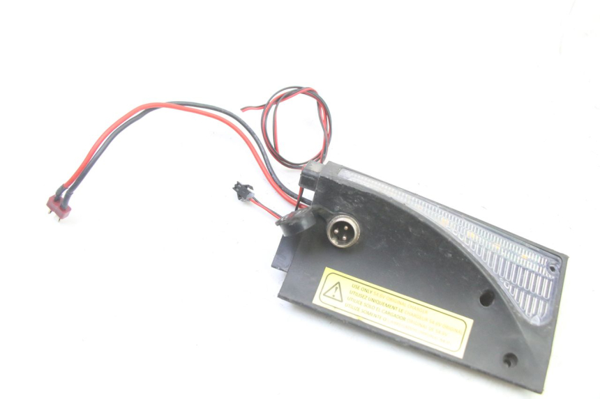 photo de VORNE RECHTS BLINKER URBANGLIDE E-CROSS PRO 1 - Hauptansicht