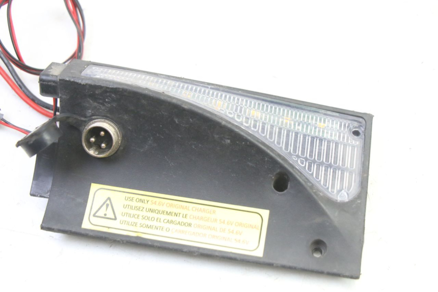 photo de VORNE RECHTS BLINKER URBANGLIDE E-CROSS PRO 1 - Detailansicht des Bauteils