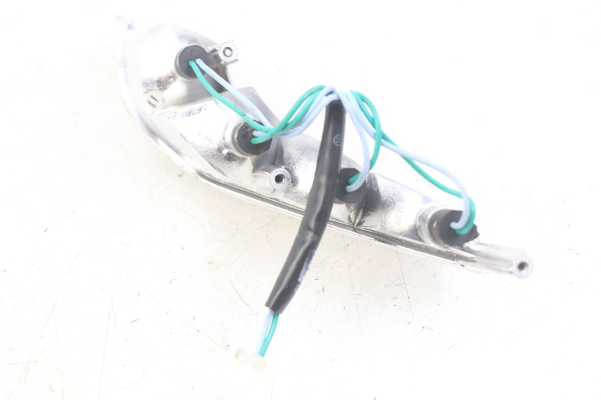 photo de RECHTER BLINKER PEUGEOT E-VIVACITY 1 (2012 - 2018) - Zoom auf Gebrauchszustand