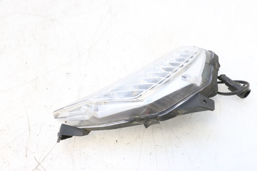 photo de VORDERER RECHTER BLINKER KEEWAY F-ACT FACT EVO 50 (2020 - 2026) - Oberflächenzustand und Material