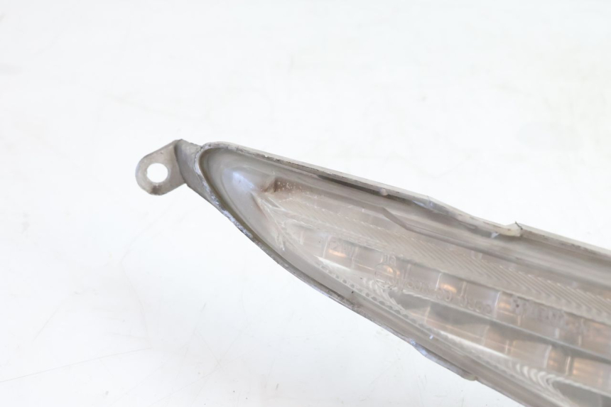 photo de VORNE RECHTS BLINKER HONDA FES PANTHEON 125 (2003 - 2007) - Details der Befestigungspunkte