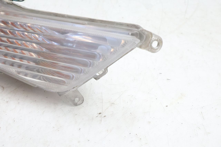 photo de VORNE RECHTS BLINKER HONDA FES PANTHEON 125 (2003 - 2007) - Oberflächenzustand und Material