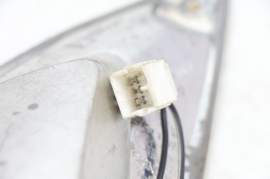 photo de RECHTER BLINKER PIAGGIO FLY 2T 50 (2004 - 2017) - Oberflächenzustand und Material