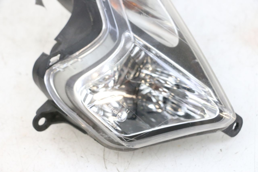 photo de VORNE RECHTS BLINKER SYM GTS EVO 125 (2009 - 2013) - Technische Nahaufnahme