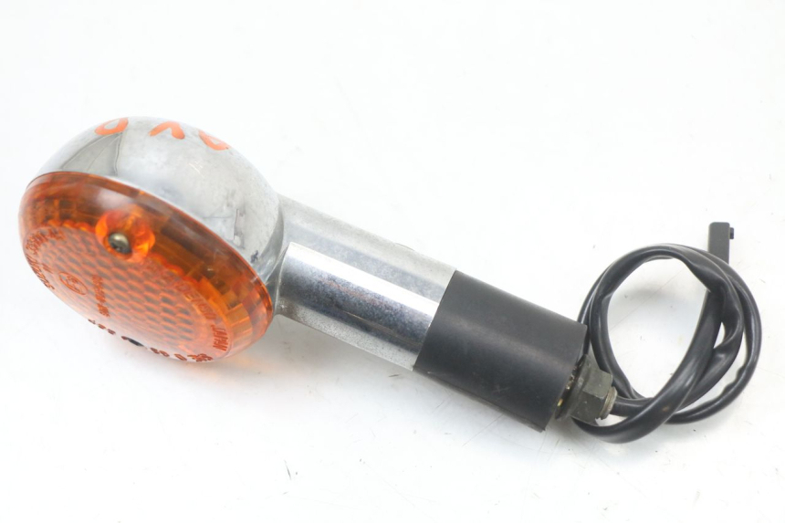 photo de VORNE RECHTS BLINKER SUZUKI GZ MARAUDER 125 (1998 - 2004) - Zoom auf Gebrauchszustand