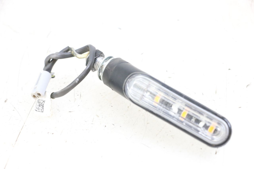 photo de VORNE RECHTS BLINKER HUSQVARNA SVARTPILEN 401 (2018 - 2023) - Detailansicht des Bauteils