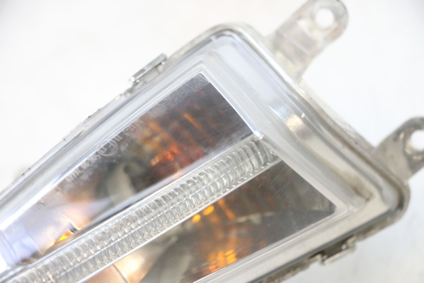 photo de VORNE RECHTS BLINKER PIAGGIO LIBERTY IGET 4T 50 (2015 - 2020) - Zoom auf Gebrauchszustand