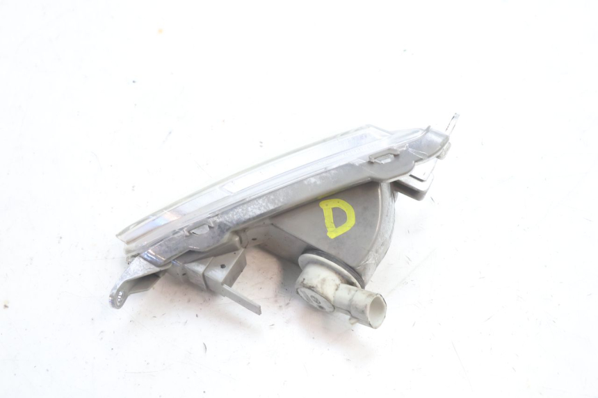 photo de VORNE RECHTS BLINKER PIAGGIO LIBERTY IGET 4T 50 (2021 - 2025) - Details der Befestigungspunkte