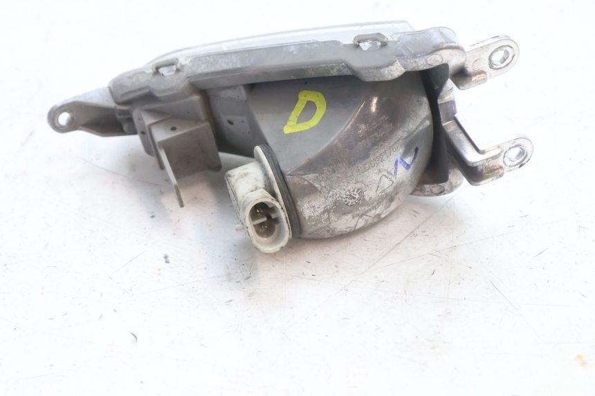photo de VORNE RECHTS BLINKER PIAGGIO LIBERTY IGET 4T 50 (2021 - 2025) - Oberflächenzustand und Material