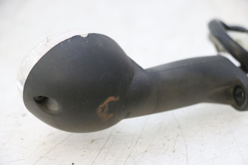photo de VORNE RECHTS BLINKER PEUGEOT LUDIX ONE 50 (2004 - 2013) - Zoom auf Gebrauchszustand