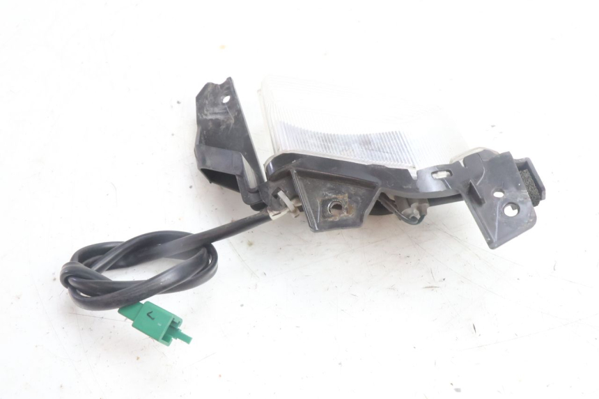 photo de VORNE RECHTS BLINKER YAMAHA N-MAX NMAX 125 (2021 - 2024) - Zoom auf Gebrauchszustand