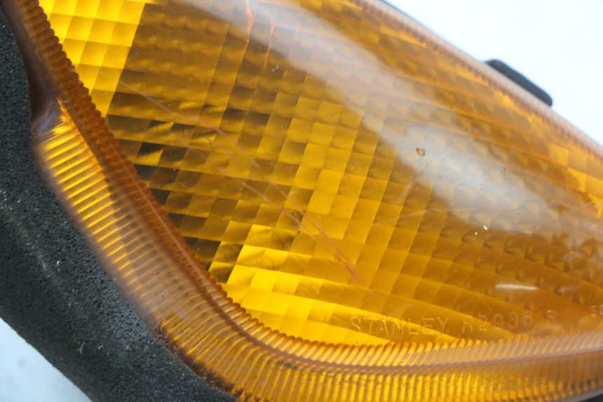 photo de RECHTER BLINKER HONDA NTV DEAUVILLE 650 (1998 - 2001) - Detailansicht des Bauteils