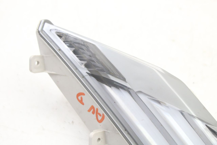 photo de VORNE RECHTS BLINKER PEUGEOT TWEET 4T 50 (2023 - 2025) - Detailansicht des Bauteils