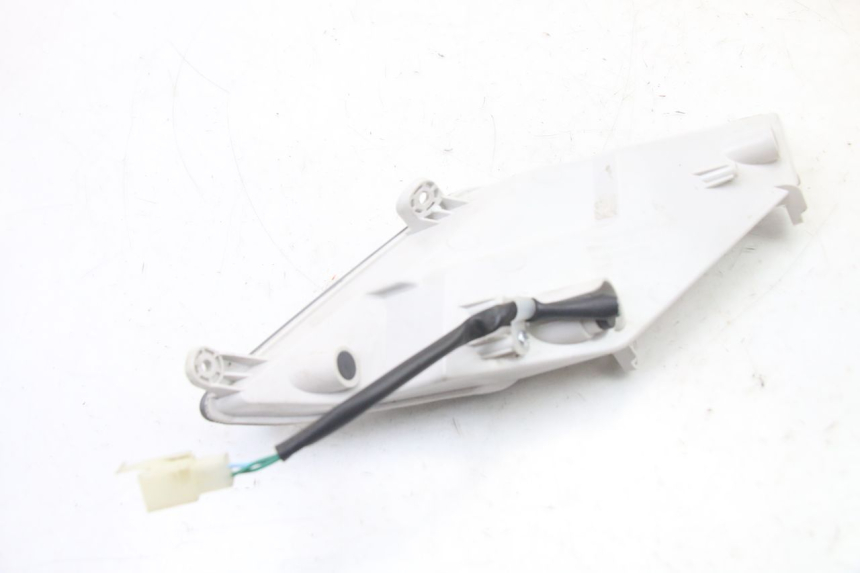 photo de VORNE RECHTS BLINKER PEUGEOT TWEET 4T 50 (2023 - 2025) - Technische Nahaufnahme