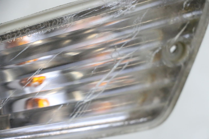 photo de VORNE RECHTS BLINKER PIAGGIO VESPA GRANTURISMO 200 (2004 - 2005) - Gesamtansicht des Produkts