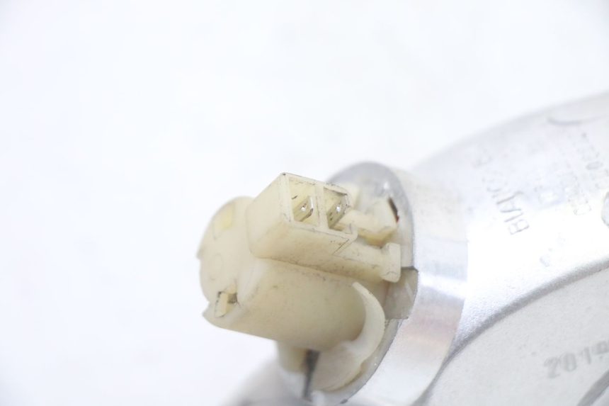 photo de RECHTER BLINKER PIAGGIO ZIP 4T 50 (2018 - 2020) - Details der Befestigungspunkte