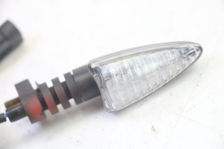 photo de VORNE RECHTS BLINKER LIGIER PULSE 3 1 (2014 - 2020) - Zoom auf Gebrauchszustand