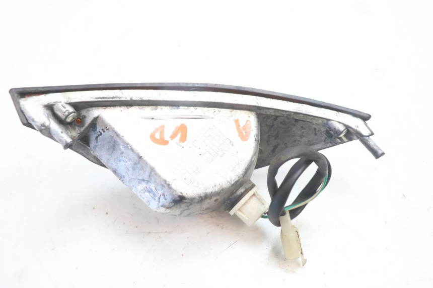 photo de RECHTER BLINKER KEEWAY RY6 2T 50 (2011 - 2019) - Oberflächenzustand und Material
