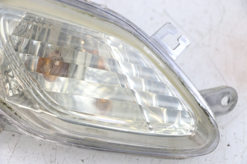 photo de VORNE RECHTS BLINKER JM MOTORS SANTANA 50 (2014 - 2023) - Details der Befestigungspunkte