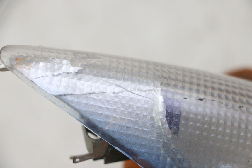 photo de VORNE RECHTS BLINKER PEUGEOT SPEEDFIGHT 2 LC 50 (2000 - 2009) - Zoom auf Gebrauchszustand