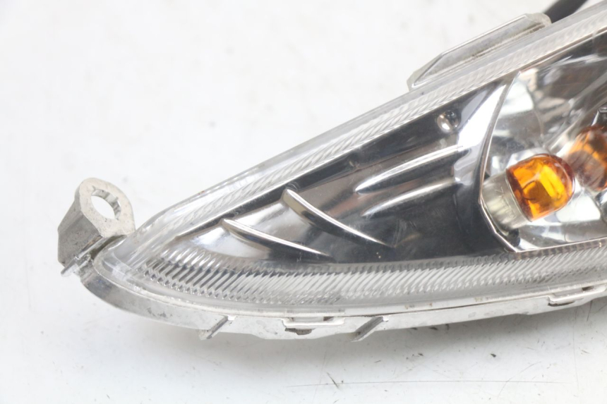 photo de VORNE RECHTS BLINKER SYM ORBIT 2 4T 50 (2018 - 2022) - Detailansicht des Bauteils