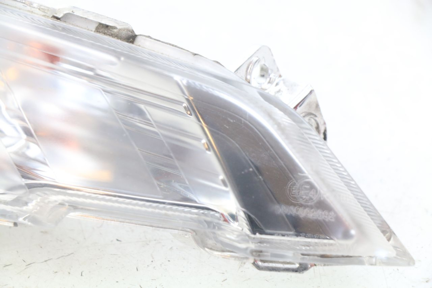 photo de RECHTER BLINKER PEUGEOT TWEET 4T 50 (2018 - 2022) - Details der Befestigungspunkte