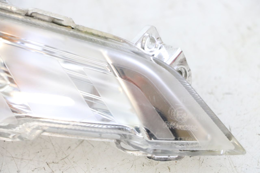 photo de RECHTER BLINKER PEUGEOT TWEET 4T 50 (2018 - 2022) - Oberflächenzustand und Material