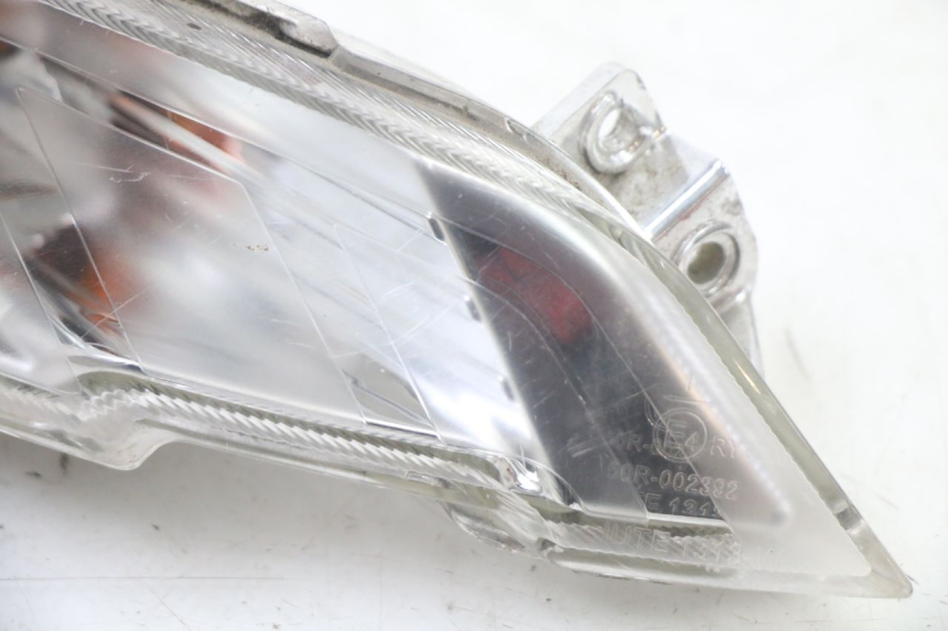photo de VORNE RECHTS BLINKER PEUGEOT TWEET PRO CARGO 50 (2018 - 2022) - Zoom auf Gebrauchszustand