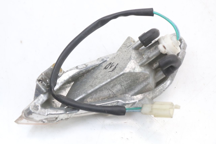 photo de RECHTER BLINKER PEUGEOT TWEET 125 (2018 - 2021) - Gesamtansicht des Produkts