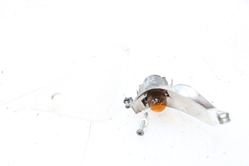 photo de VORNE RECHTS BLINKER PIAGGIO TYPHOON 50 (2000 - 2009) - Details der Befestigungspunkte
