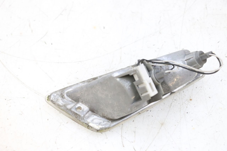 photo de RECHTER BLINKER PIAGGIO VESPA GTS SUPER IE 125 (2009 - 2016) - Technische Nahaufnahme