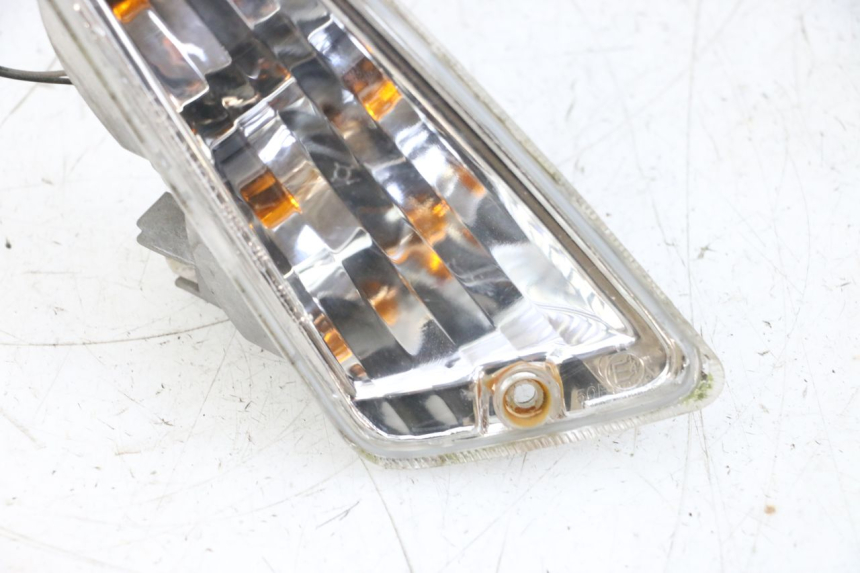 photo de RECHTER BLINKER PIAGGIO VESPA GTS SUPER IE 125 (2009 - 2016) - Details der Befestigungspunkte