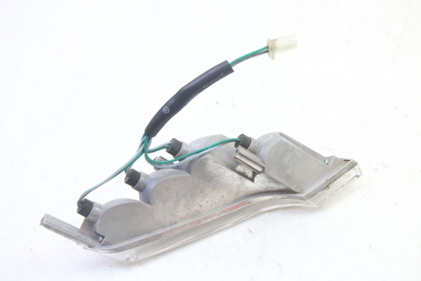 photo de VORNE RECHTS BLINKER PEUGEOT VIVACITY NEW 4T 50 (2008 - 2017) - Details der Befestigungspunkte