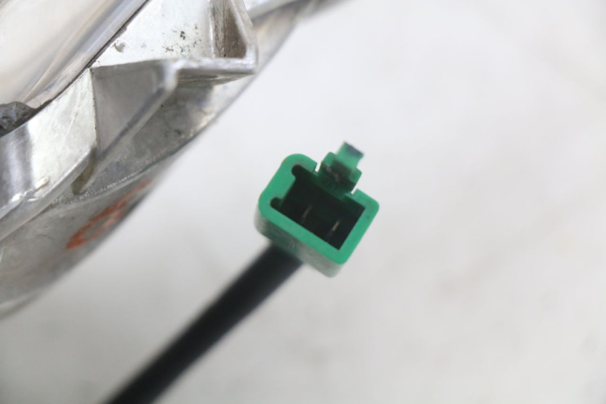 photo de RECHTER BLINKER YAMAHA X-MAX XMAX 250 (2006 - 2009) - Oberflächenzustand und Material