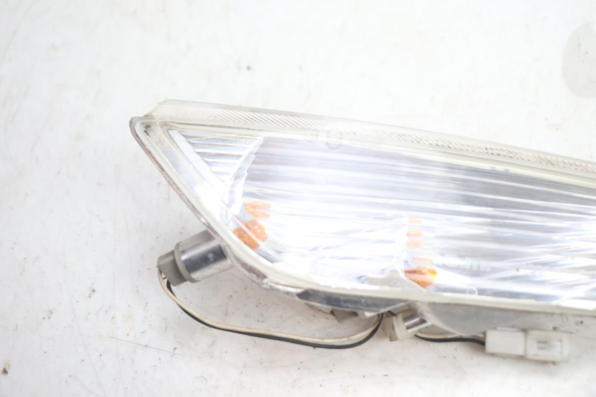 photo de VORNE RECHTS BLINKER PIAGGIO X8 STREET 125 (2006 - 2007) - Detailansicht des Bauteils