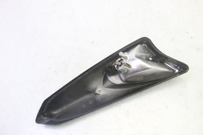 photo de RECHTER BLINKER PIAGGIO XEVO - X EVO 125 (2007 - 2017) - Technische Nahaufnahme