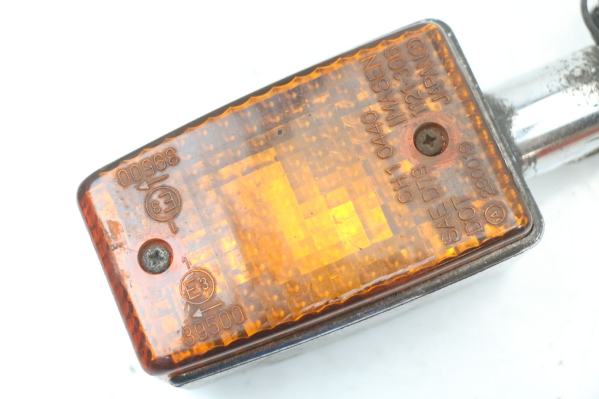 photo de VORNE RECHTS BLINKER YAMAHA XJ F 900 (1983 - 1994) - Detailansicht des Bauteils