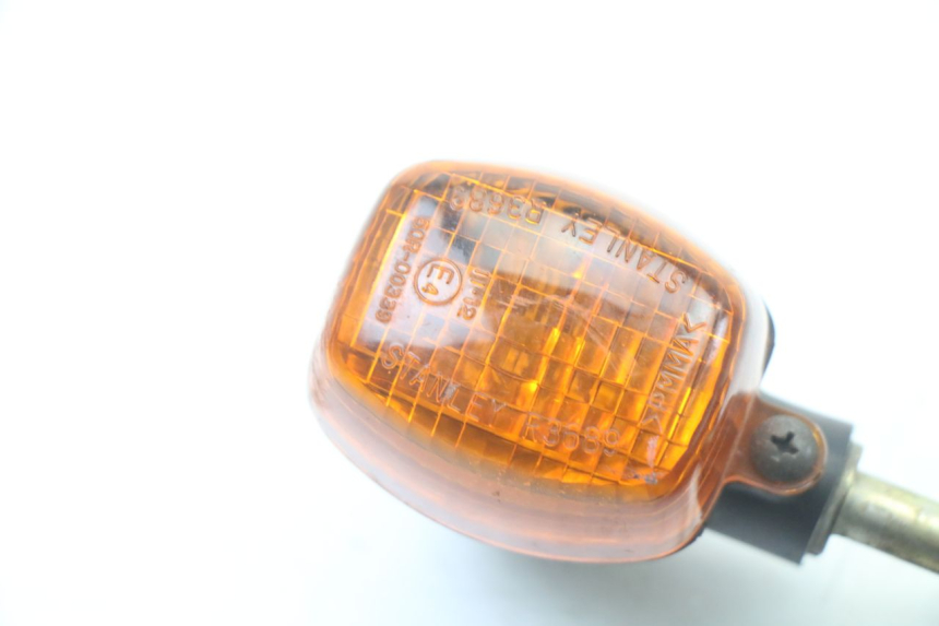 photo de VORNE RECHTS BLINKER YAMAHA SR 125 (1982 - 2003) - Zoom auf Gebrauchszustand