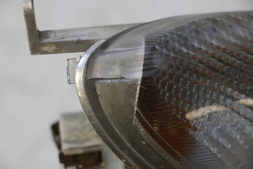 photo de VORNE RECHTS BLINKER YAMAHA YP MAJESTY 125 (2002 - 2006) - Alternative Perspektive