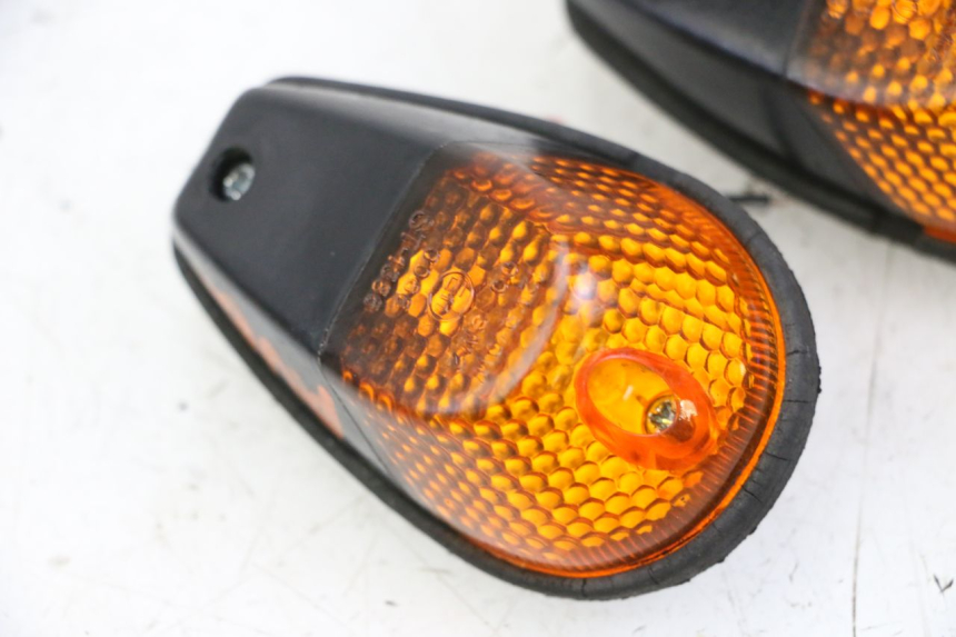 photo de VORNE BLINKER YAMAHA FJ 36Y 1100 (1984 - 1985) - Details der Befestigungspunkte