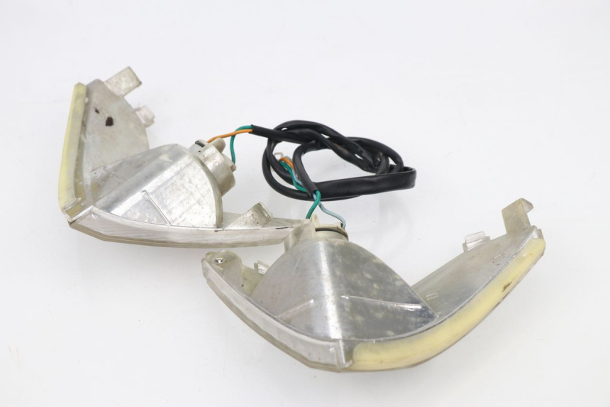 photo de VORNE BLINKER REVATTO FUTURA GT 125 (2006 - 2008) - Geprüftes Gebrauchtteil