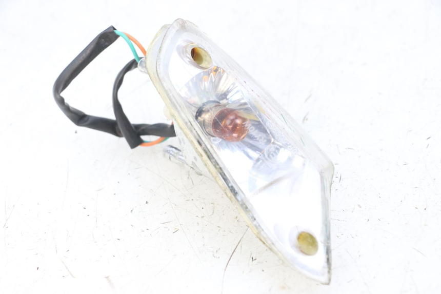 photo de LINKS VORDERES BLINKLICHT KYMCO AGILITY 4T 50 (2018 - 2022) - Details der Befestigungspunkte